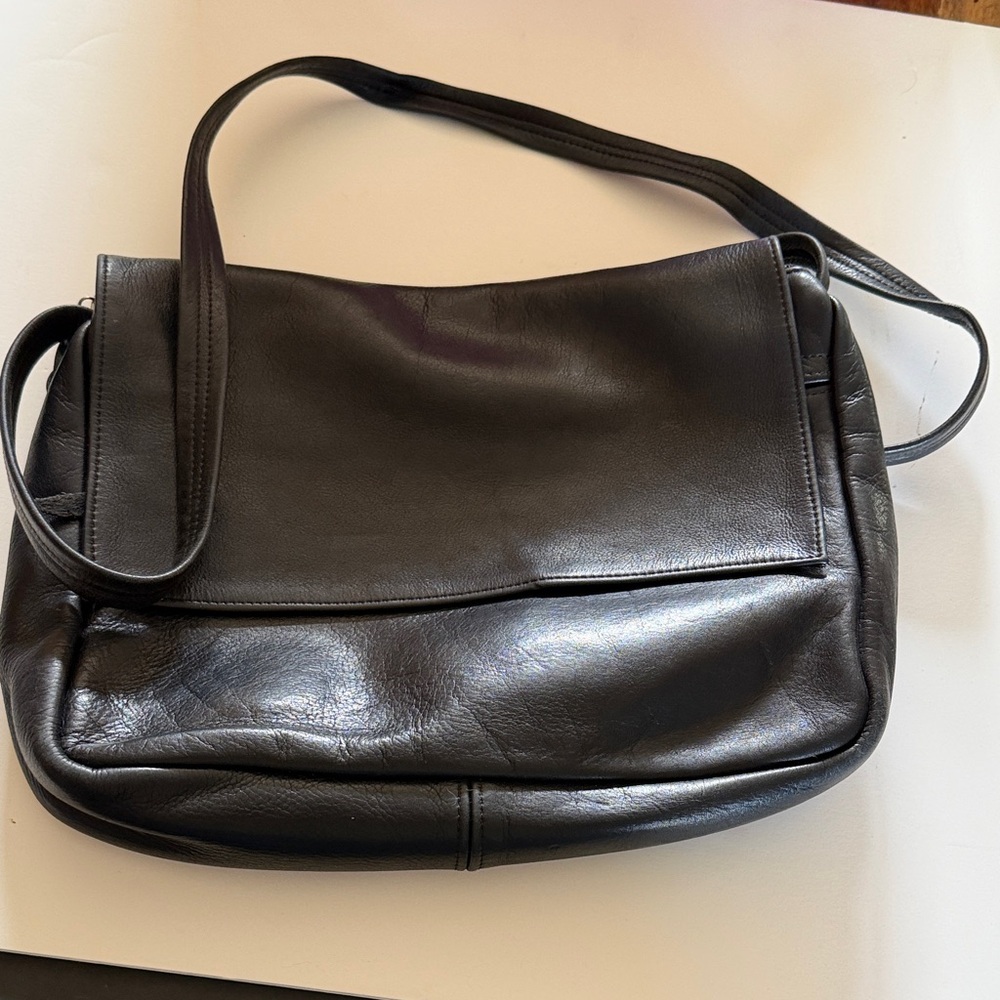 Sven Black Leather Shoulder Bag
